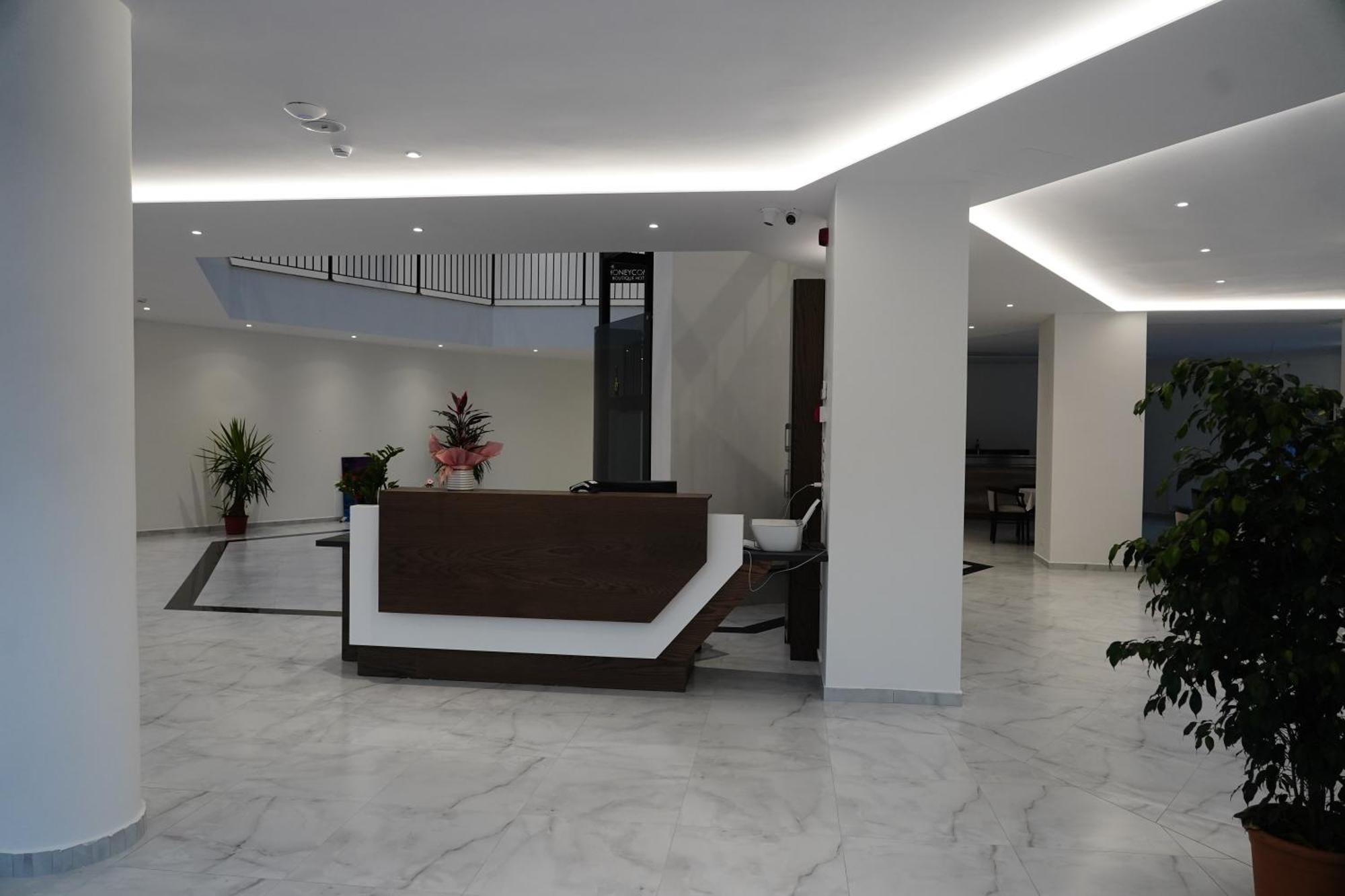 The Honeycomb Boutique Hotel Golem  Kültér fotó