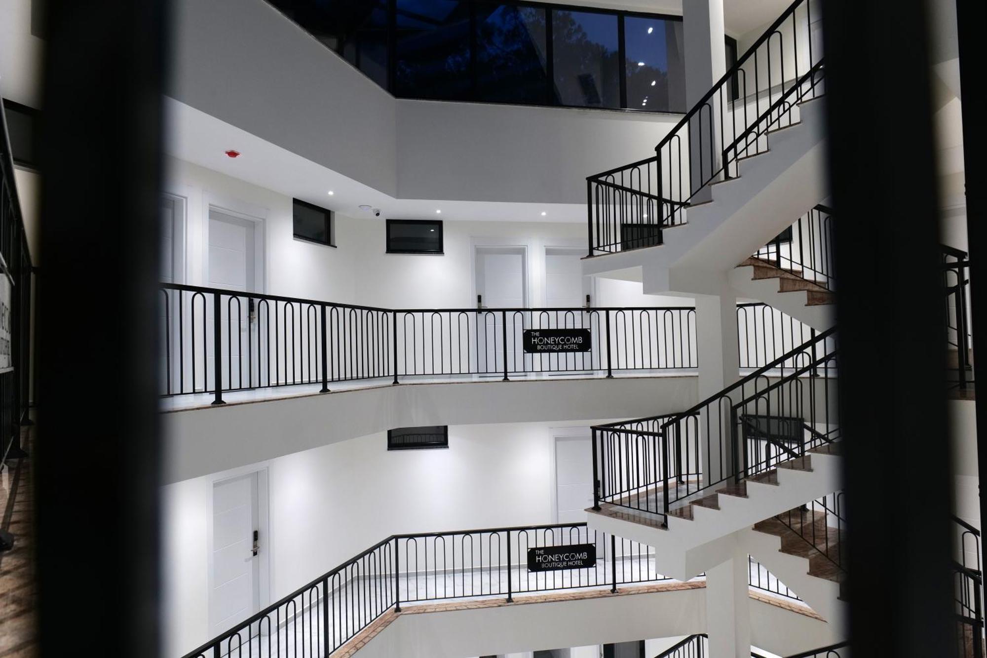 The Honeycomb Boutique Hotel Golem  Kültér fotó