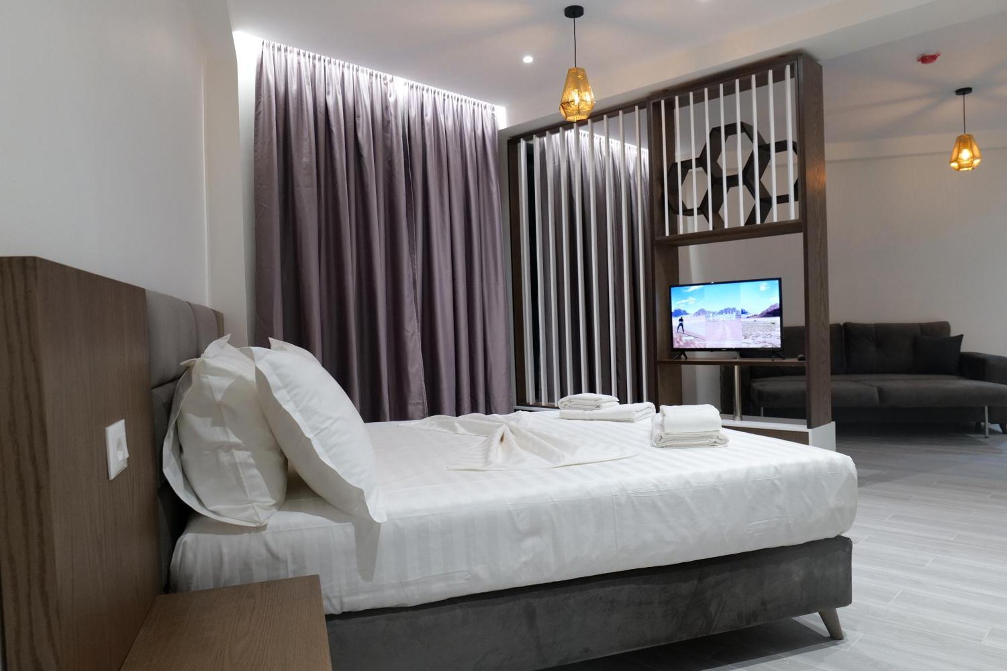 The Honeycomb Boutique Hotel Golem  Kültér fotó