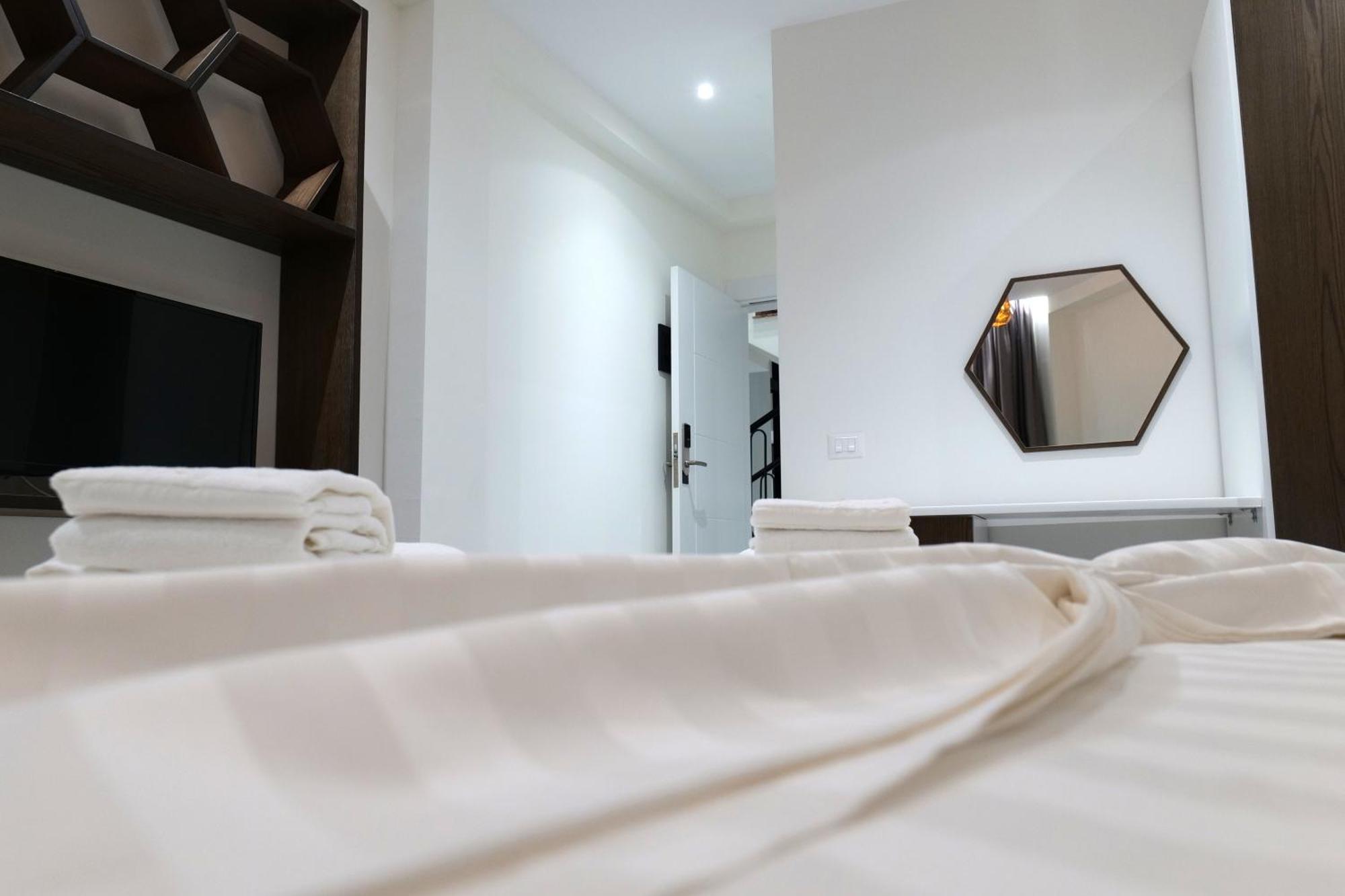 The Honeycomb Boutique Hotel Golem  Kültér fotó
